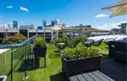 Common Space 7 Contemporary Room, Roof Terrace, Stay in the City