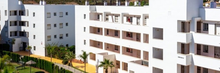 Exterior Apartment - 2 Bedrooms with Pool and WiFi - 107884