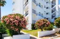 Exterior Apartment - 2 Bedrooms with Pool and WiFi - 107885