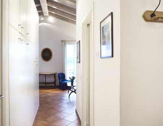 Lobby 2 Casetta Gialla