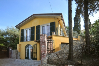 Exterior 4 Casetta Gialla