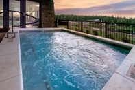 Swimming Pool SpringHill Suites by Marriott Island Park Yellowstone