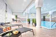 Swimming Pool MONDI Hotel Tscherms
