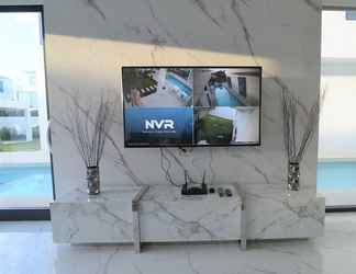 Lobby 2 Villa with Shared Pool in Central Pattaya - Palmc15