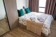 Kamar Tidur Apartment 450m from BTS with Sky Pool - bkbloft8