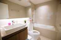 In-room Bathroom Near BTS Thonglor, Cozy and Comfortable Condo bkvtara4