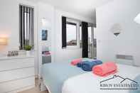 Bedroom Poseidon Apartment - 1 Bed Flat - Heart of Town