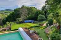 Swimming Pool Montèze Paradis Chambres d'Hotes