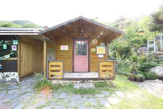 Luar Bangunan 4 Stone Flower Pension