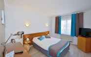 Bedroom 5 Azur Hotel