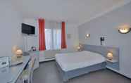 ห้องนอน 6 Azur Hotel