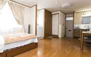 Bedroom 7 Centrally Located Deluxe Furnished.1