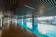 Swimming Pool Minimalist and Homey Studio Menteng Park Apartment