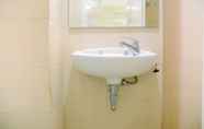 In-room Bathroom 3 Gading Greenhill 2BR Apartment near Singapore International School