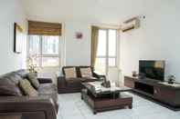 Common Space Spacious 1BR Apartment with City View at Paladian Park