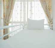 Kamar Tidur 4 Convenient 2BR Apartment at Pasar Baru Mansion