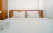 Kamar Tidur 3 Comfy and Beautiful 1BR at Tamansari The Hive Apartment