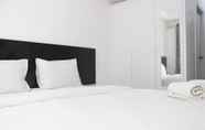 Kamar Tidur 4 Monochrome Style Studio Room @Grand Asia Afrika Apartment