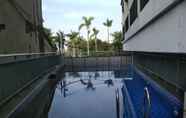 Swimming Pool 7 Strategic Studio Apartment at Beverly Dago with Mountain View