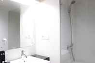 In-room Bathroom Brand New Studio Beverly Dago Apartment near ITB