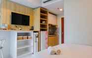 Kamar Tidur 5 Elegant and Trendy Studio Roseville Apartment