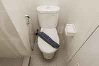 Toilet Kamar Luxurious and Convenient 2BR 19 Avenue Apartment