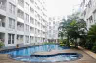 Kolam Renang Best Price Studio Apartment at Tamansari Skylounge