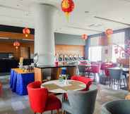 Restaurant 6 Best Price Studio Apartment at Tamansari Skylounge