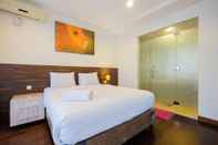 Bedroom Elegant 1BR Apartment at Kemang Mansion