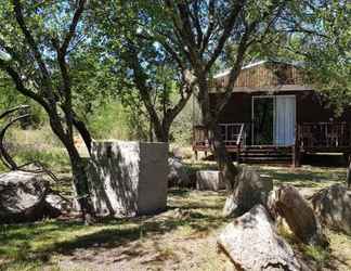 Exterior 2 River Rock Guesthouse