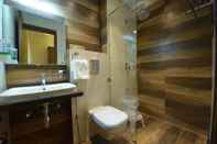 In-room Bathroom Hotel RR 62