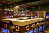Bar, Cafe and Lounge Hotel Aadithya