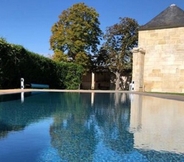 Swimming Pool 2 Chateau Beaulieu de Cléo