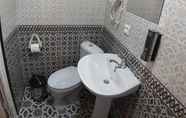 Toilet Kamar 4 Carousel