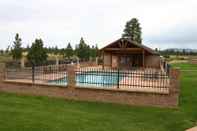 Swimming Pool Bryce Canyon Pines