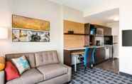 Common Space 7 TownePlace Suites by Marriott Fresno Clovis