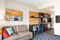 Common Space TownePlace Suites by Marriott Fresno Clovis