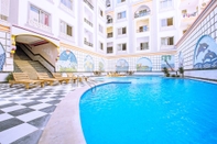 Swimming Pool Sheraton Plaza - Central Hurghada by The New Marina