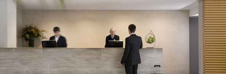 Lobby Novotel Newcastle Beach