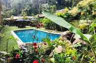 Kolam Renang Pacific Gardens Hotel