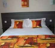 Bedroom 5 Brit Hotel Azur - Cholet