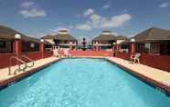 Swimming Pool 6 Guest Inn San Benito Harlingen