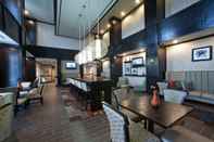 Bar, Kafe, dan Lounge Hampton Inn & Suites Denison