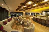 Bar, Cafe and Lounge Park Regis Kris Kin Hotel Dubai