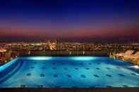 Swimming Pool Park Regis Kris Kin Hotel Dubai