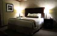 Bedroom 5 Best Western Plus Raton Hotel