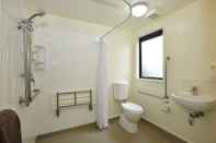 Toilet Kamar Bella Vista Motel Gisborne