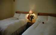 Bedroom 2 SunView Motel