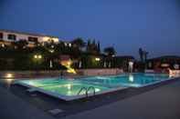 Swimming Pool Hotel Don Giovanni