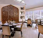 Restaurant 5 Fairmont Makkah Clock Royal Tower